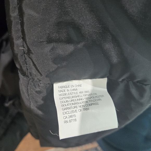 Kamik Insulated Down Black Winter coat size Medium - Picture 5 of 8